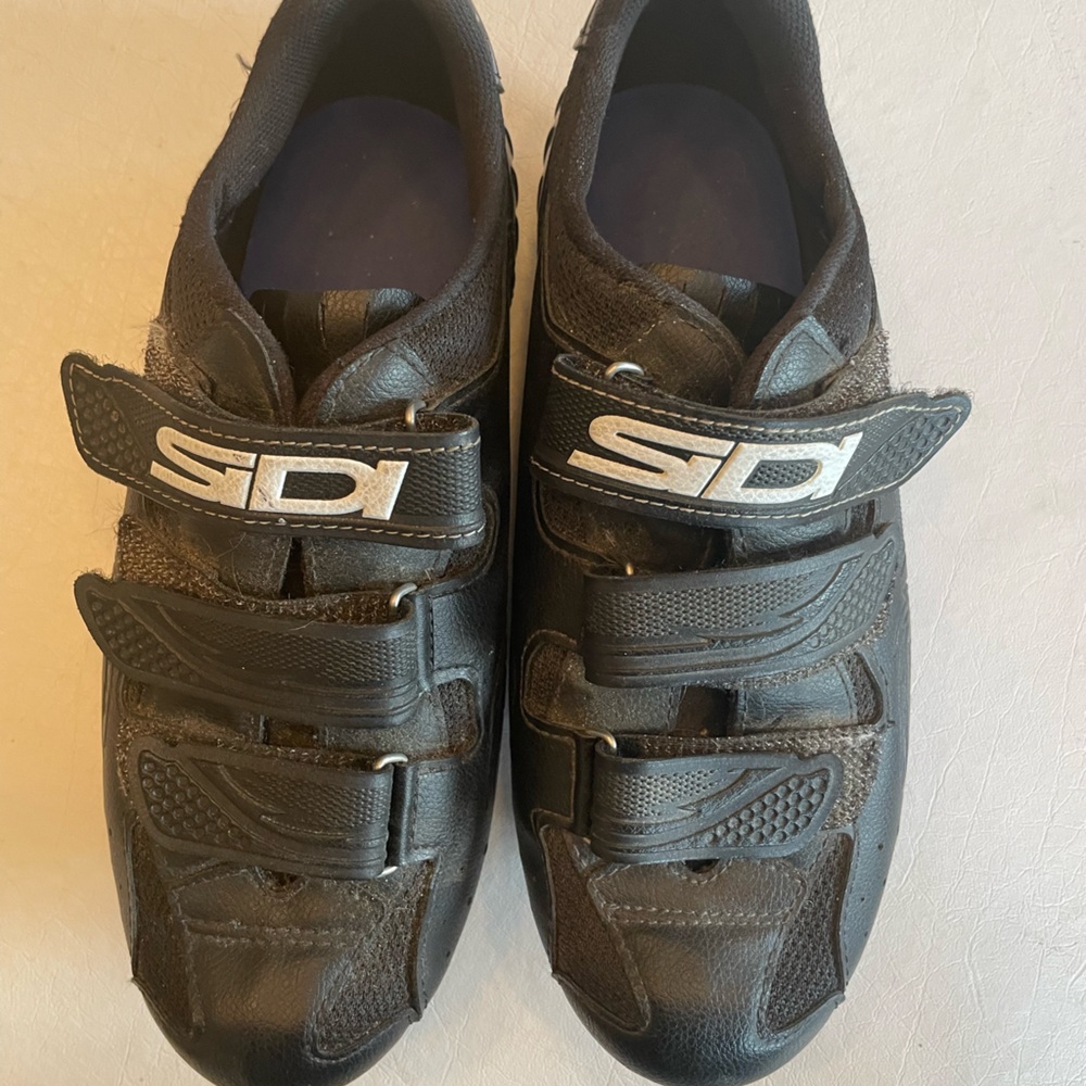 Sidi carbon millennium road cycling shoes. Size 42.